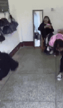 流水线|搞笑GIF：网红生产流水线，这种场面，你一定是第一次见吧！