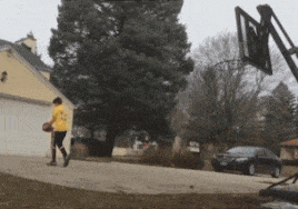 着急|GIF搞笑趣图:你们别着急啊!你怎么咬我啊!没吃的了!