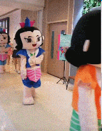 妹子|搞笑GIF动图： 妹子, 你别想跑了