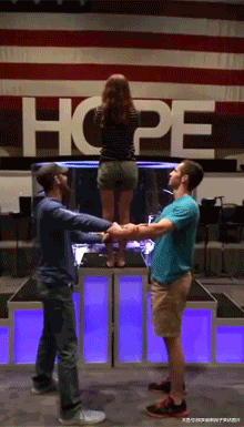 妹子|搞笑GIF：太快了！