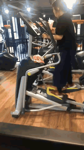 表演|看到最后一个表演, 我的血压有点高。