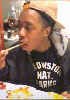 对劲|搞笑GIF: 不练了, 感觉后面不对劲! !