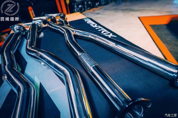 雷霆闪电鲜黄色雷克萨斯lc500排气升级案例4