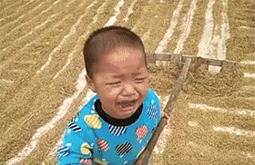 孩子|GIF搞笑趣图:孩子反应太慢了,看起来真是太可爱了!