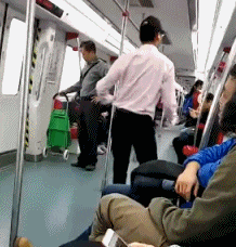 绝望|搞笑gif: 狗的内心是绝望的