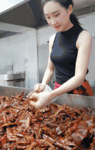 媳妇|搞笑GIF:女朋友这么会玩,惊喜不,意外不,有趣的灵魂啊