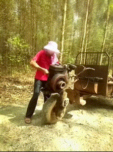 在行|搞笑GIF图：有车有房，摇车在行