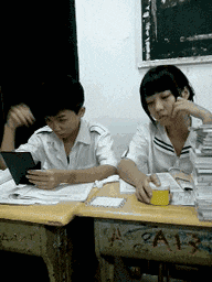 妹子|狗子，你在家就是这么欺负小主人的啊，厉害了！