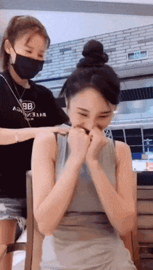 狮子狗|搞笑GIF：哥，我服你