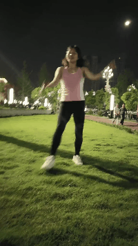 草地|搞笑GIF：这草地有点刺激啊。。。