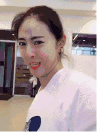 救人者|搞笑GIF动图:你是穿睡衣中打鼓打的最好的