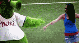 搞笑|搞笑GIF：三哥，给自己剪发都这么迷人