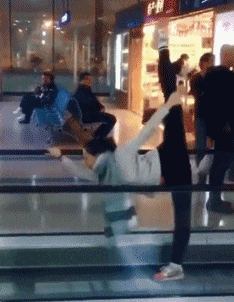 报案人|在游戏狂面前，摔断手脚腿都不阻止不了自己玩游戏的心