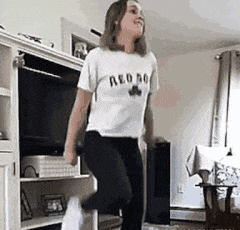 五花肉|搞笑gif: 好漂亮的五花肉啊,我就碰一碰,绝对不会吃的