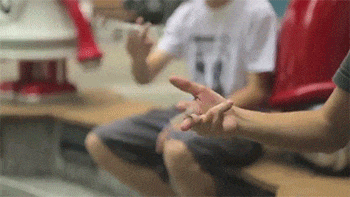 媳妇|搞笑GIF：媳妇的粉丝团，今晚怎么办？