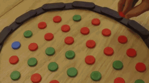 不赖|搞笑GIF:其实它早就知道自己要摔倒,想要和球一起同步