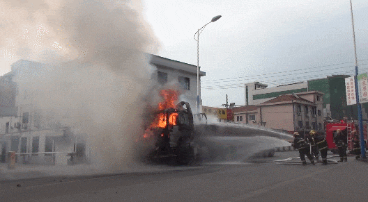 闺女|搞笑gif趣图:美女啊!我看你长的很好看啊!我想恋爱了!