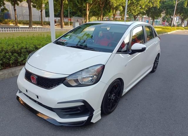 飞度到底要怎么改新鲜出炉的gr9改装案例