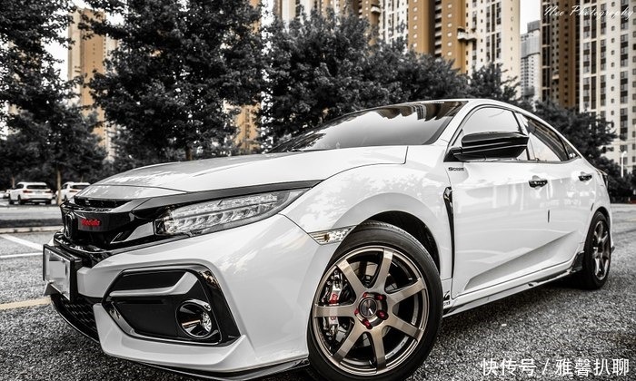 奉上精致本田思域hatchback改装案例(3)