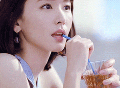 老王|搞笑gif趣图:正宗蛤蟆功传人,这弹跳力可不是一般人能模仿的了得