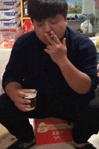 妹子|搞笑GIF动图： 妹子, 你别想跑了