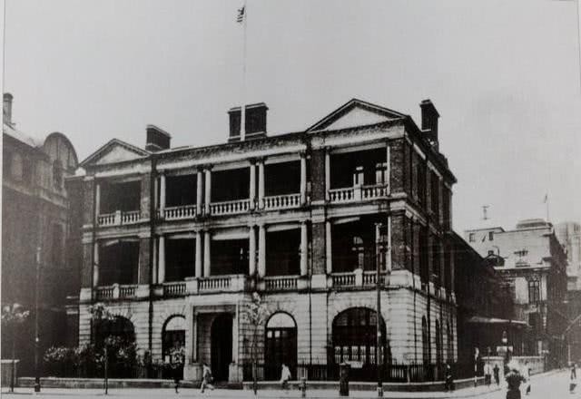 天津武备学堂"最突出的还是组建了中国的现代化海军也就是大家熟知的