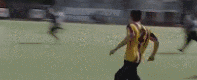 妹子|搞笑GIF动图：十元一次，套中妹子就带走，为什么一直套不住呢？