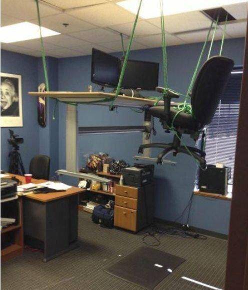 媳妇儿|爆笑GIF：兄弟，这里可是我家啊，你这样做过分了