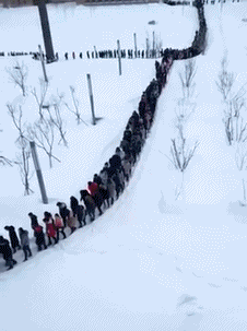 这是|搞笑GIF动图：那一天，他开心的像个孩子