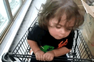 点心|搞笑GIF:喂,后面这位大哥,就算是群演也要走点心好吧