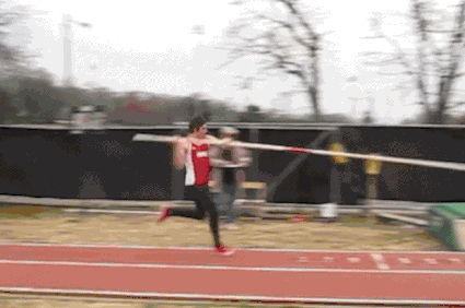 胆子|爆笑GIF: 美女, 你的胆子真的很大, 我是不敢尝试!