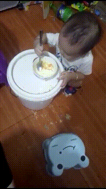 哈拉|搞笑GIF:这老板也是个狠人！