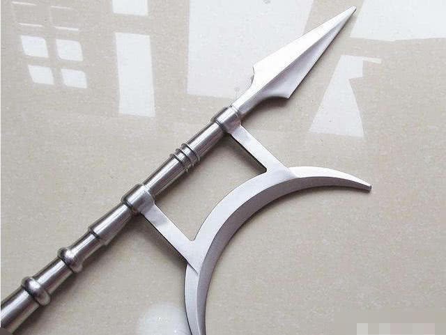 项羽的霸王戟重300斤,如今无人能拿起,今人的力气不如古人大吗?