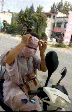 姑娘|搞笑GIF:姑娘你的身材还能再好点吗?都这样了还这么坚持,让我们怎么办?