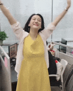 洗车店|搞笑GIF趣图：美女回农村好几天了，现在出不去，在家都无聊死了！