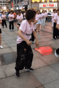 男友|搞笑gif趣图:自从这货偷看了我一次洗澡,然后就这样子了