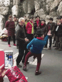 水上漂|搞笑GIF:同样是男人,为何你如此优秀?