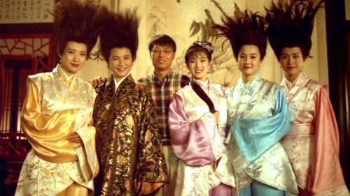 妹子|妹子, 结婚了还这么霸气, 就不怕被你男朋友看见吗?