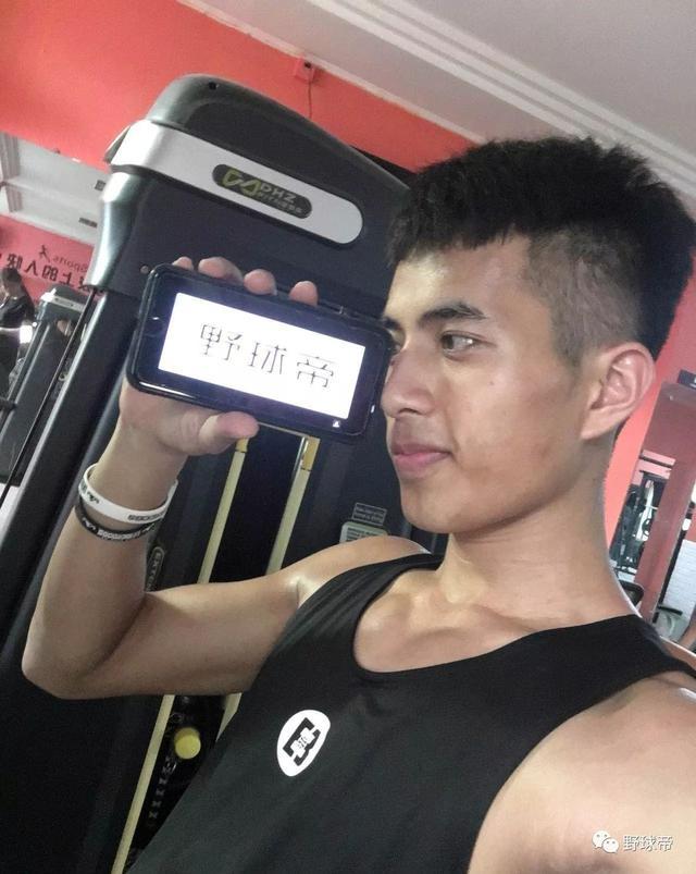 兄弟|身高171，路人王7冠王，他在大学联赛砍个50+信手拈来