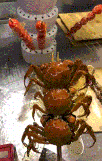 夏末|搞笑GIF:萤火虫只有20余天的寿命，夏末初秋以后，