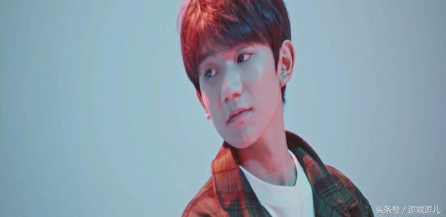 粉丝|吃可爱长大的王源原来还可以回头杀~厉害了