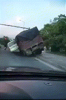 就是|搞笑GIF:如果没有特效她就是一个蛇精病!