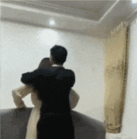 就是|第二张图太魔性了，我跟着这条狗子笑了起来！