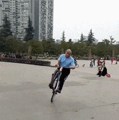 面膜|搞笑GIF：家里有矿啊，这样用面膜简直太浪费了