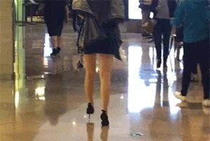 老娘|搞笑GIF:这才是真正的老娘出马,一个顶两!