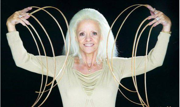 世界上最高的人,最胖的双胞胎和最大的狗