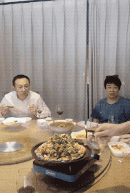 哥们|搞笑GIF:你们准备入侵地球了吗?