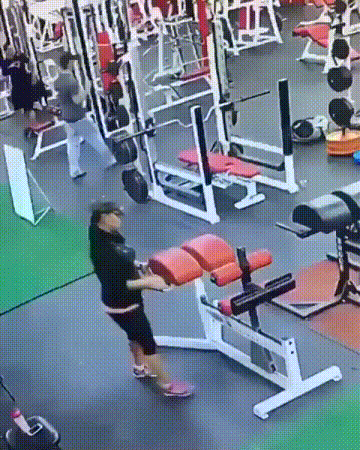 作业|搞笑GIF趣图:说句大实话,没有损友的男生宿舍,是不完整的生活!