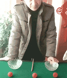 妹子|搞笑GIF动图:妹子,你没那技术就别跨栏了,这下尴尬了