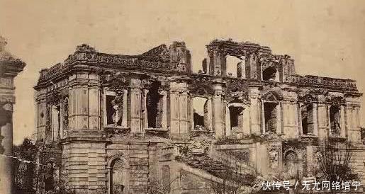 1860年10月被烧毁后的圆明园老照片